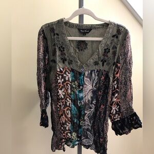 YOUNG THREADS NWT Top Olive Sheer Floral Embroidered Gauze Size Large